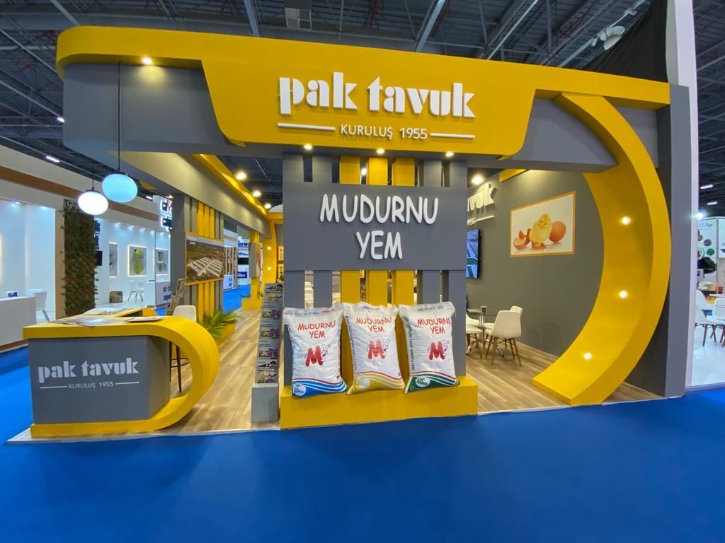 Стенд Pak Tavuk и продукция Mudurnu Yem на VIV 2023